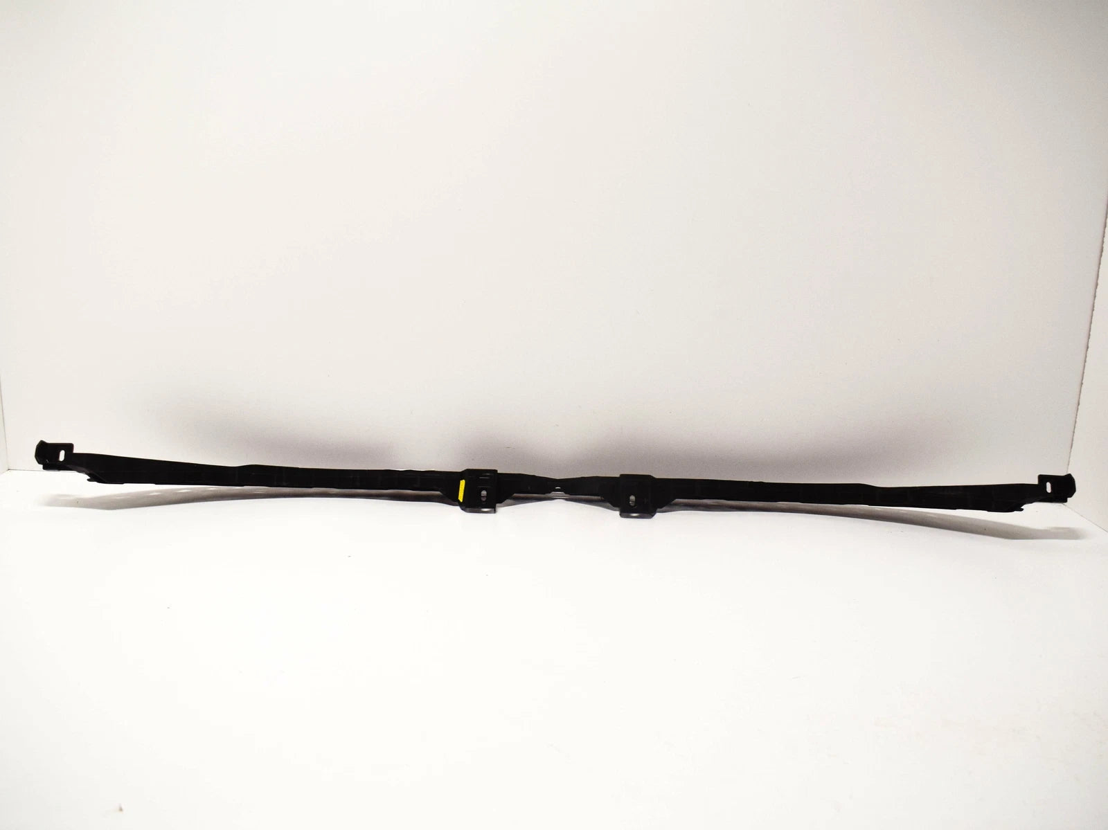 NEW VW PASSAT VARIANT B8 FRONT BUMPER MOUNT BRACKET 3G0807889