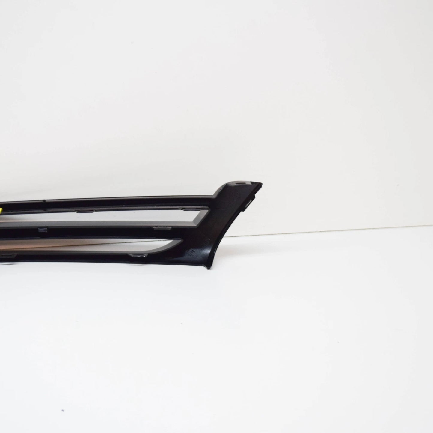 NEW VW SCIROCCO 137 FRONT UPPER CENTER GRILLE 1K8853761C041 ORIGINAL