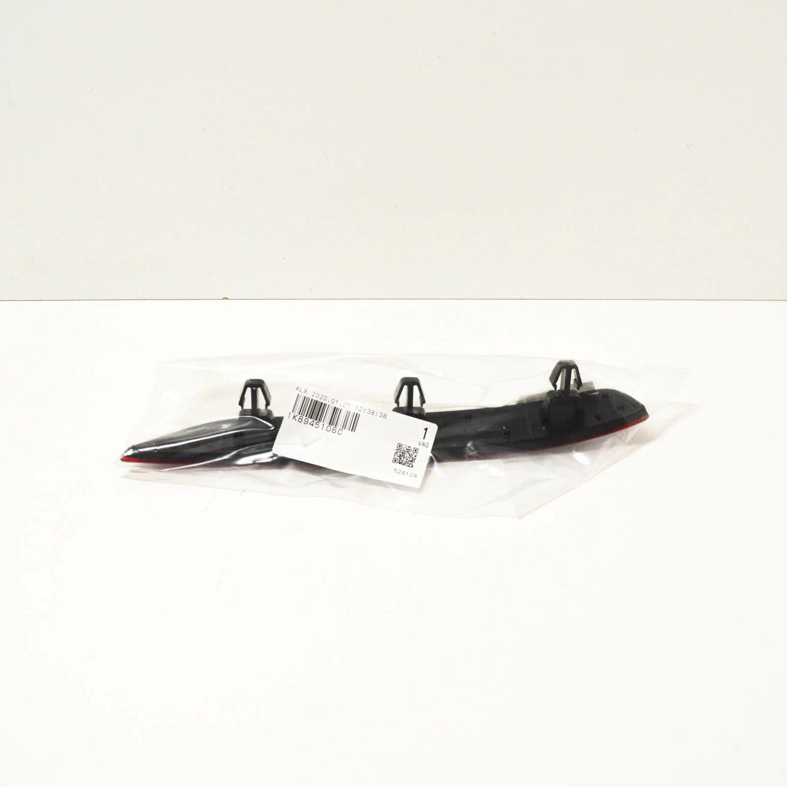 NEW VOLKSWAGEN SCIROCCO MK3 REAR BUMPER RIGHT REFLECTOR 1K8945106C