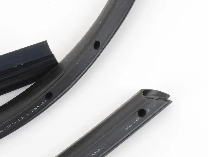 NEW MB CLK C209 FRONT RIGHT DOOR BONDED SEALING FRAME A2097200278 ORIGINAL