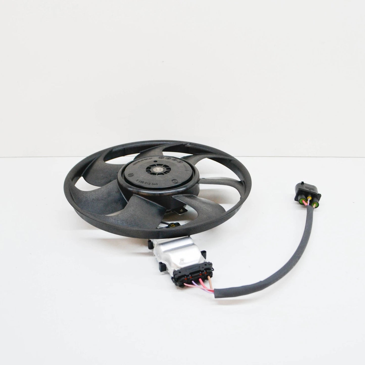 NEW AUDI A4 B8 RADIATOR FAN WITH CONTROL UNIT 8K0959455E ORIGINAL