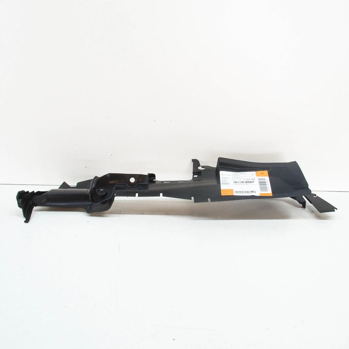 NEW BMW X5 E53 RADIATOR RIGHT AIR DUCT 51717123350 7123350 ORIGINAL