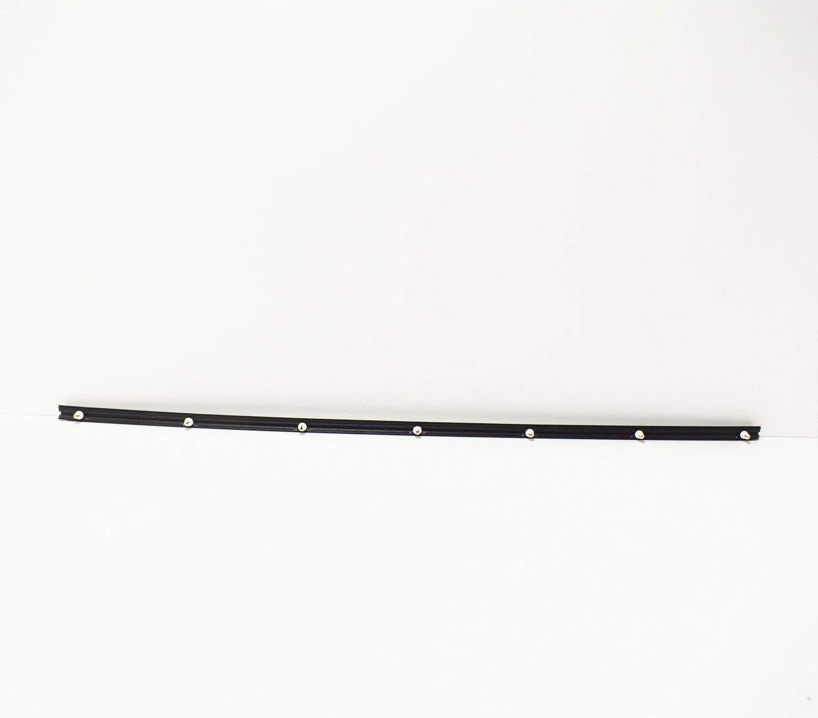 NEW MERCEDES-BENZ C W202 DRIP MOULDING BOTTOM RIGHT FRONT A2026900682