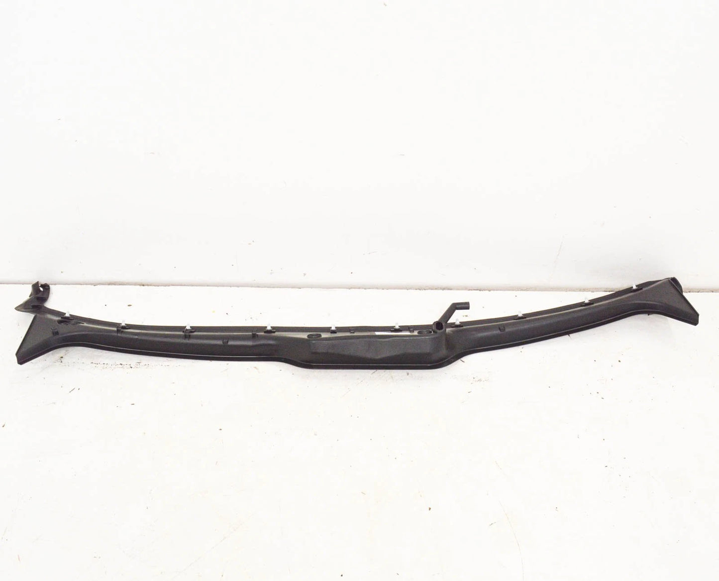 NEW BMW 7 E65 FRONT BUMPER WINDSCREEN COWL COVER 51717065284 ORIGINAL