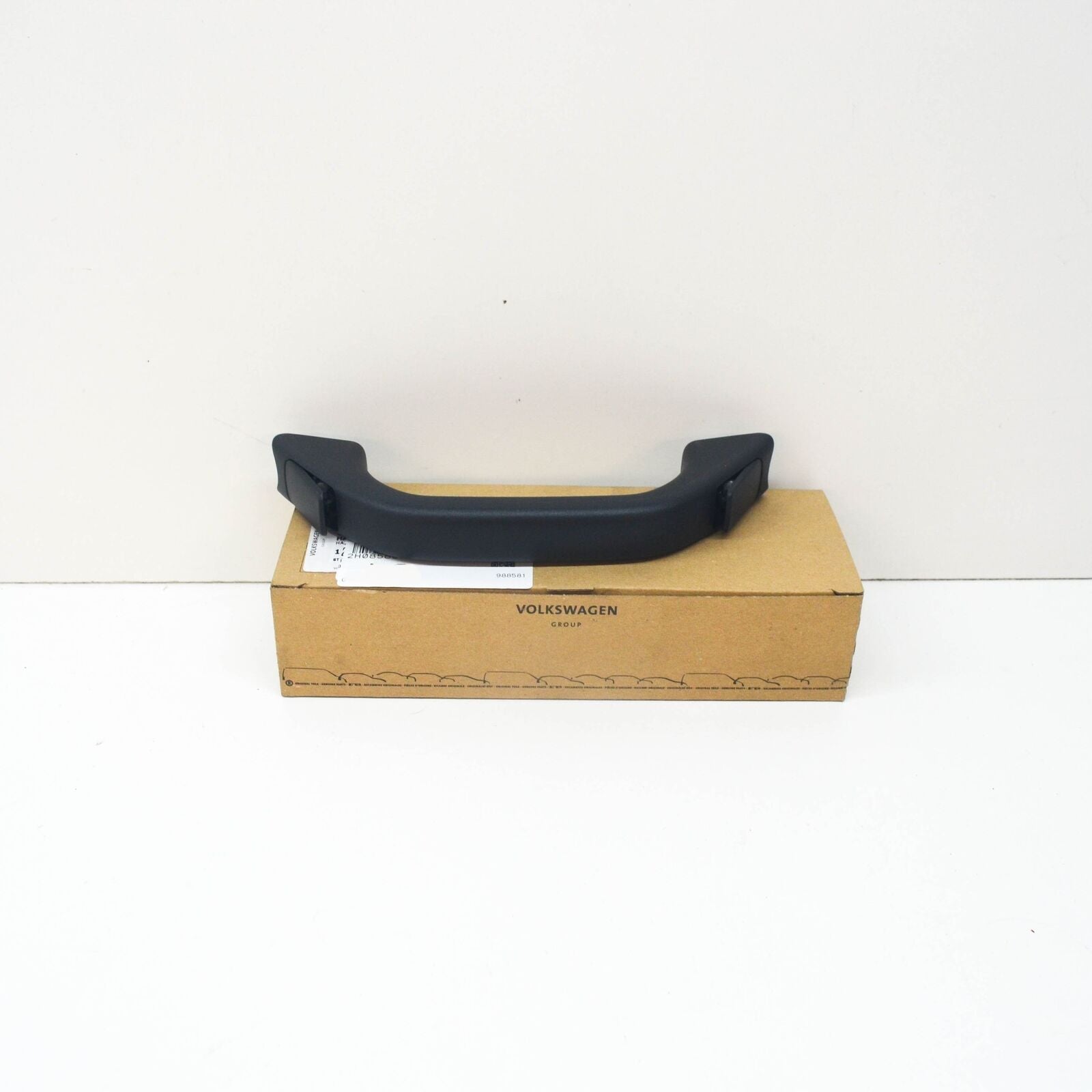 NEW VOLKSWAGEN AMAROK FRONT RIGHT A-PILLAR HANDLE 2H0858637E82V 2018 ORIGINAL