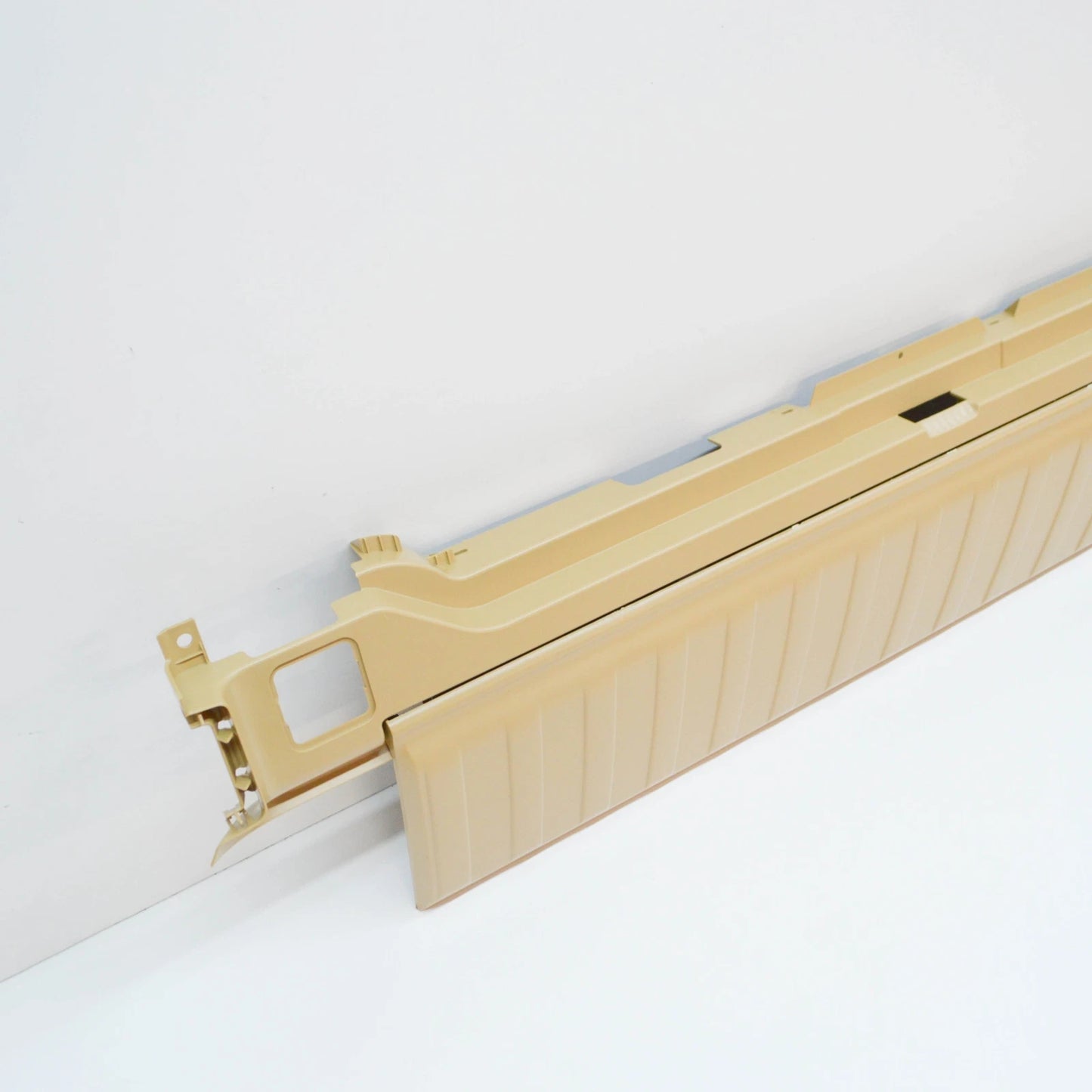 NEW BMW X5 E70 BEIGE INTERIOR LOADING SILL COVER 6967844 51476967844 ORIGINAL