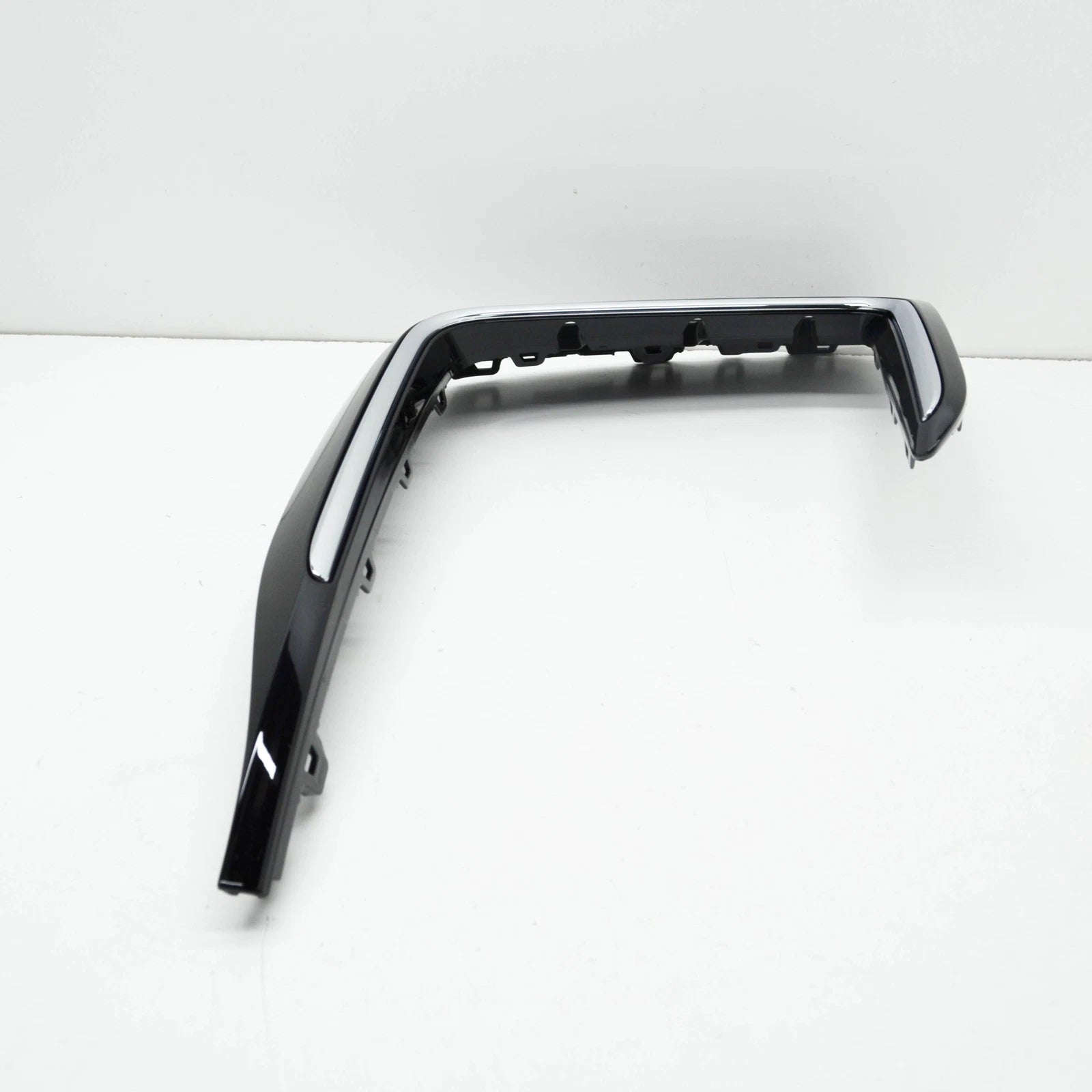 NEW VW TIGUAN AD FRONT BUMPER LEFT VENT GRILLE TRIM 5NA854661HDPJ