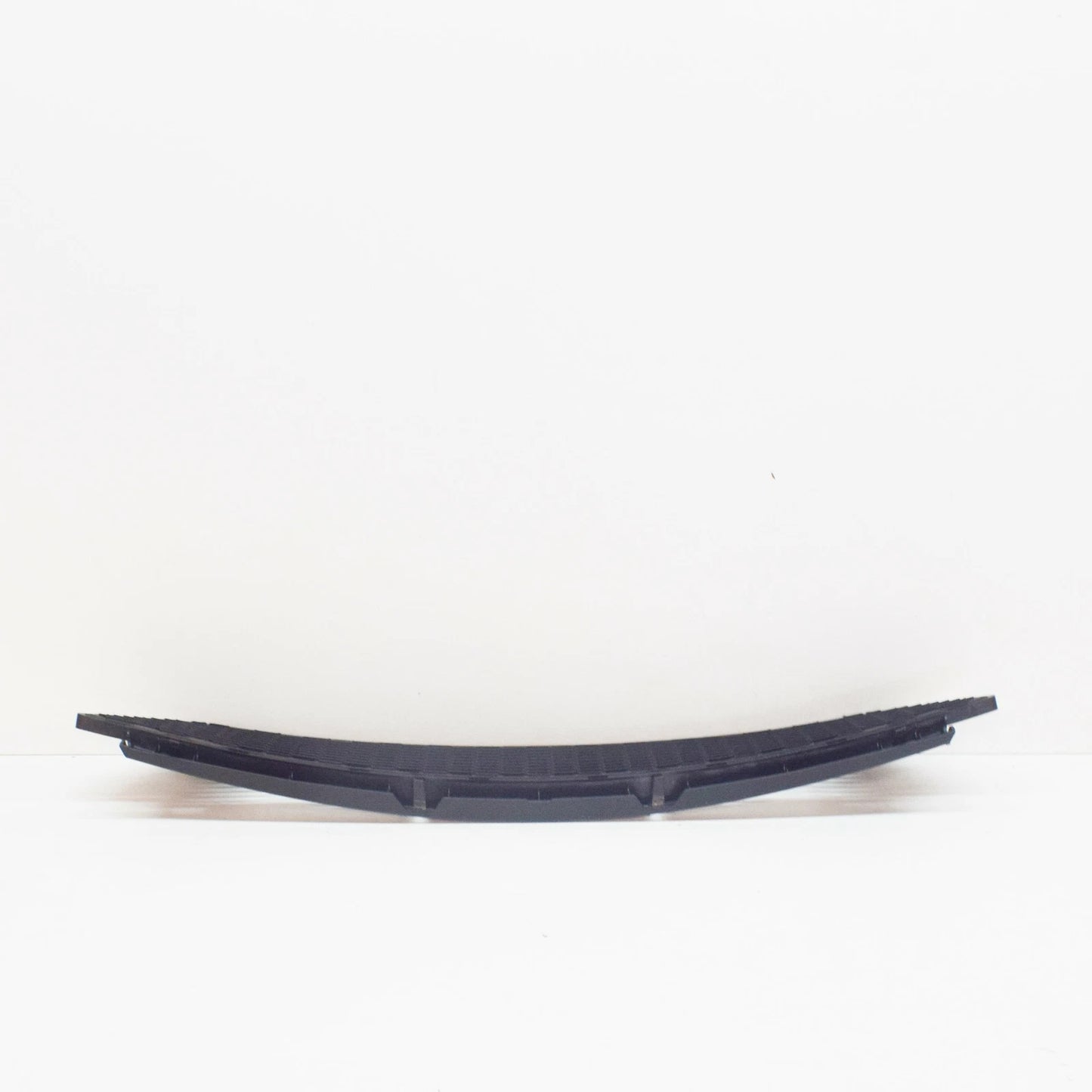 NEW BMW Z4 COUPE E86 FRONT BUMPER CENTER GRILL 51117895842 7895842 ORIGINAL