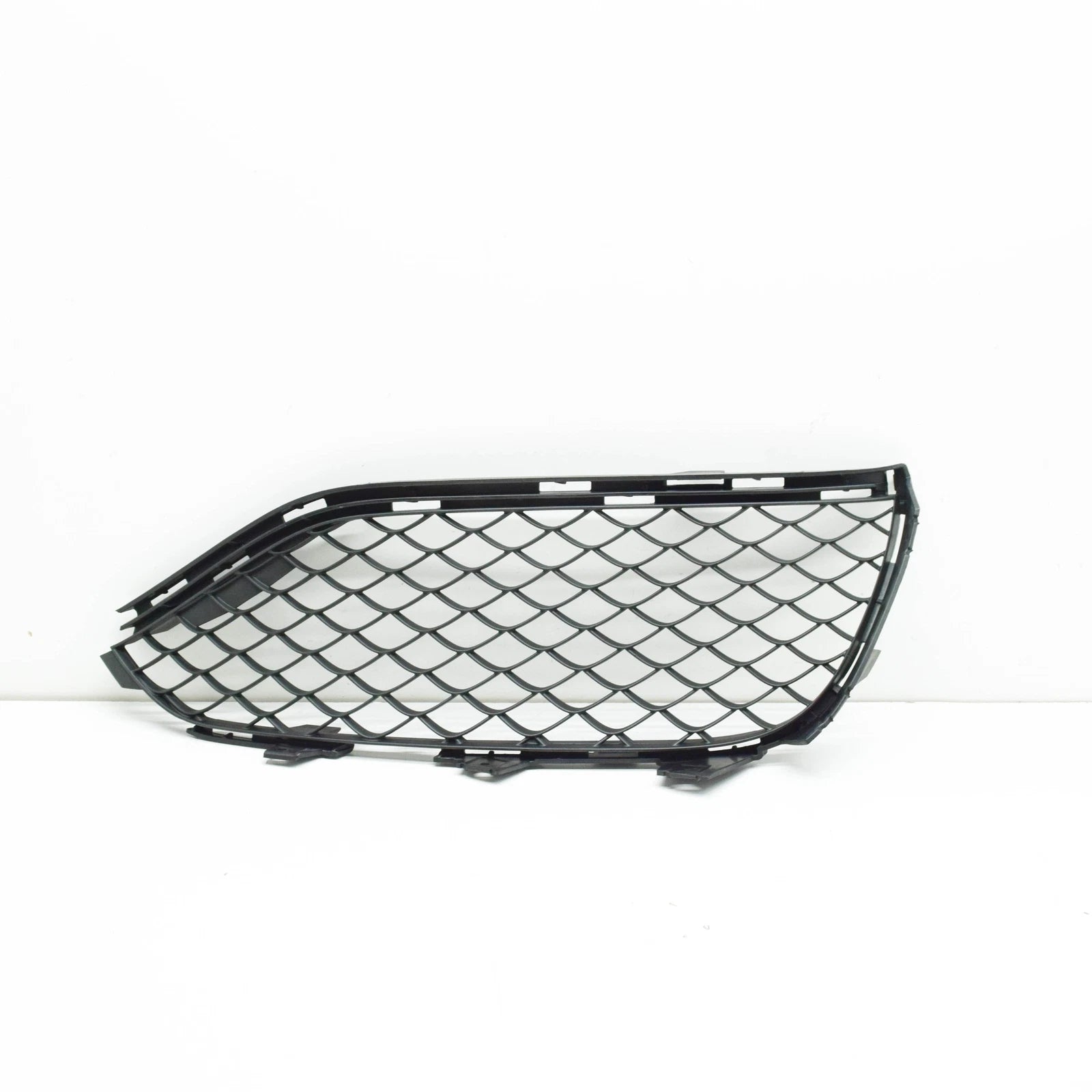 NEW MB CLS C218 FRONT AMG BUMPER RIGHT LOWER GRILLE A2188852622 2015 ORIGINAL