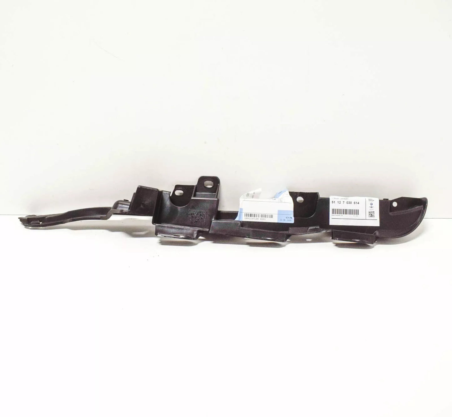 NEW BMW 3 E46 REAR BUMPER RIGHT GUIDE 51127030614 7030614 ORIGINAL