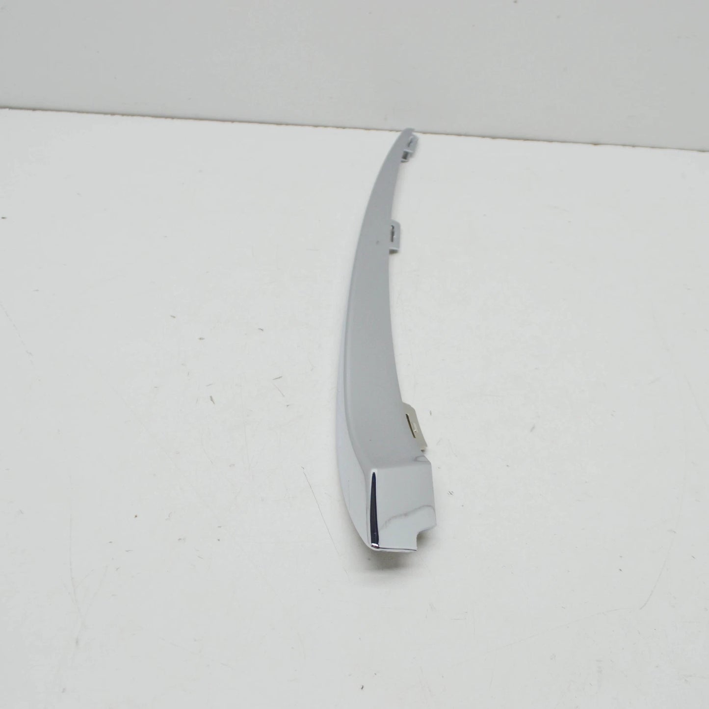 NEW BMW 7 G11 FRONT BUMPER LEFT UPPER MOLDING 51117362693 7362693 2016 ORIGINAL