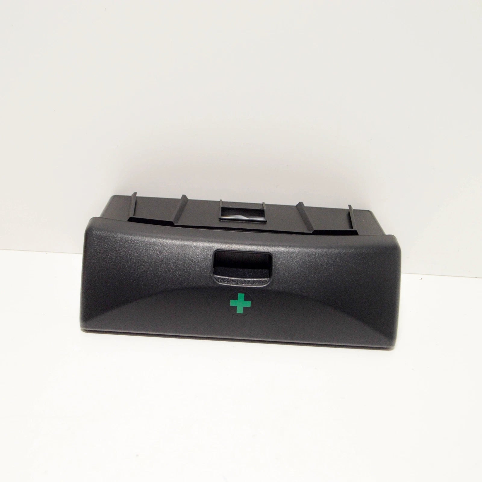 NEW BMW 3 E46 UNDER SEAT EMERGENCY FIRST AID KIT 52107166665 ORIGINAL