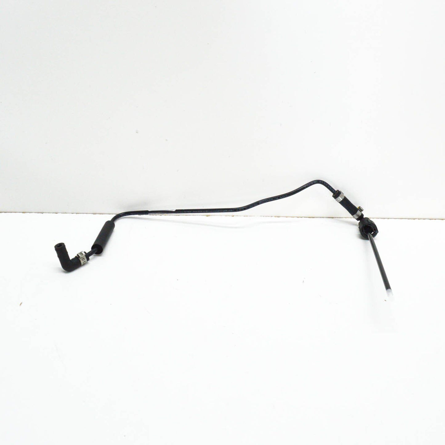 NEW MB E T-MODEL S213 FUEL PRESSURE LINE A2134700065 ORIGINAL