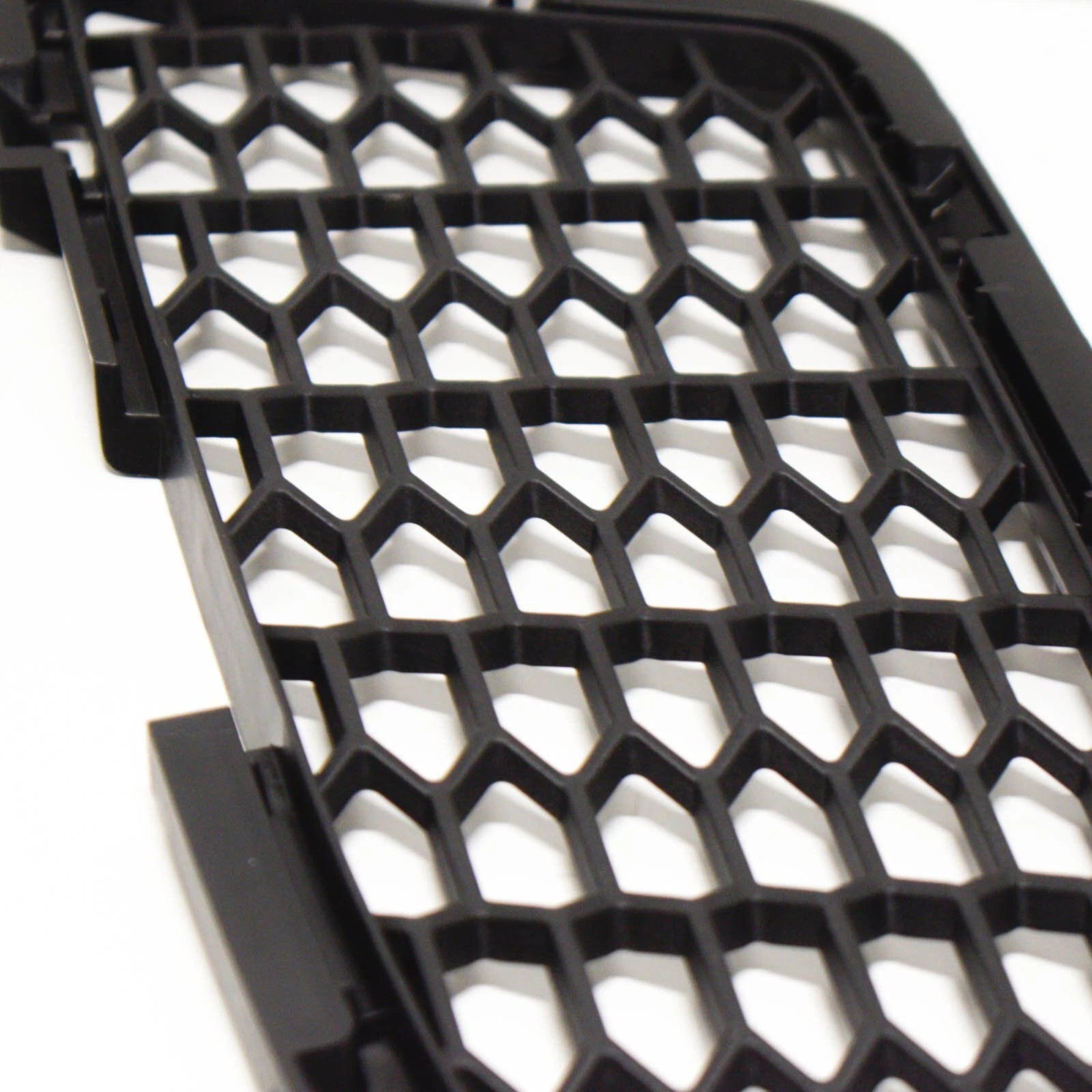 NEW BMW M5 F10 FRONT BUMPER RIGHT AIR INTAKE GRILLE 51118047394 ORIGINAL