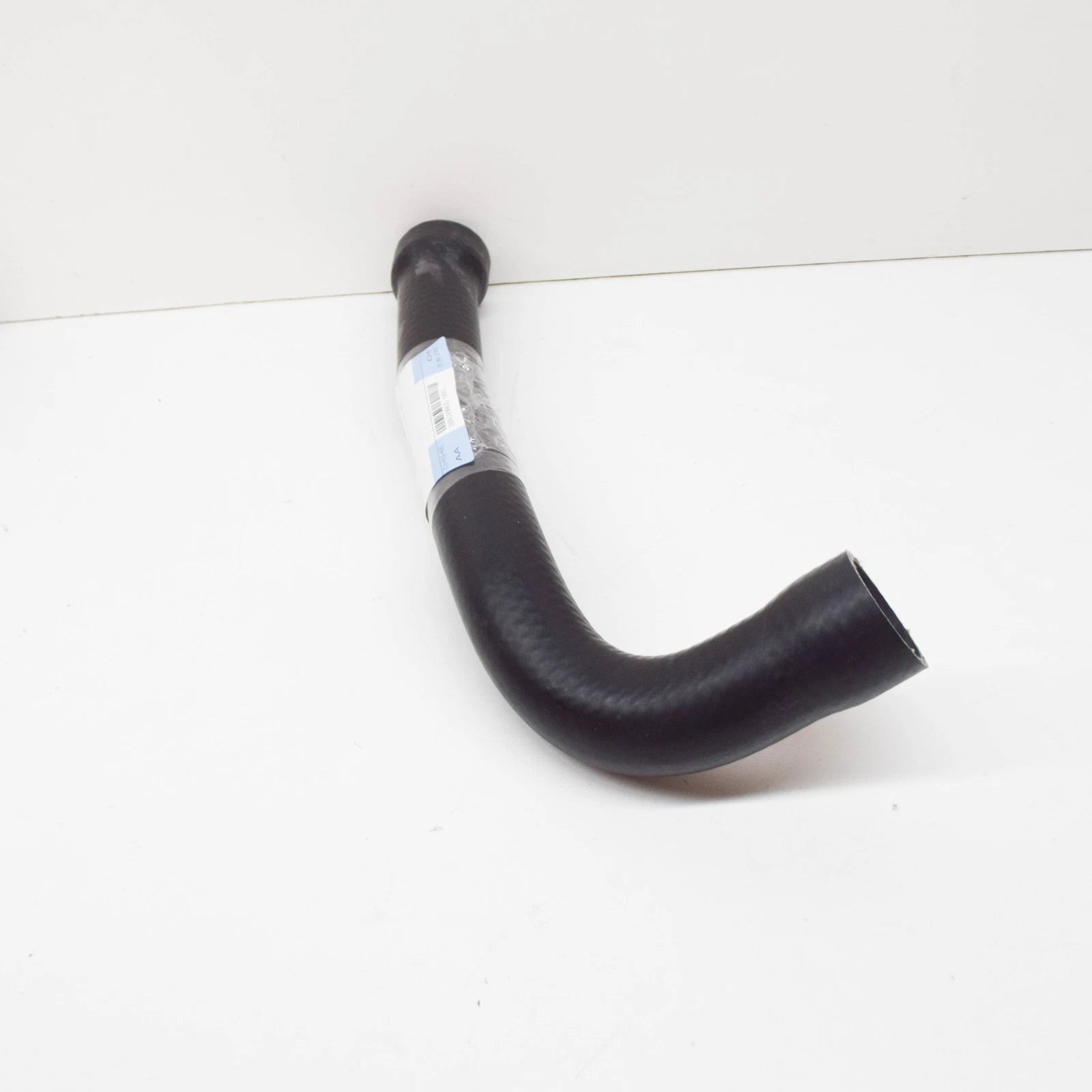 NEW BMW 8 E31 COOLING SYSTEM WATER HOSE 11531741411 1741411 ORIGINAL