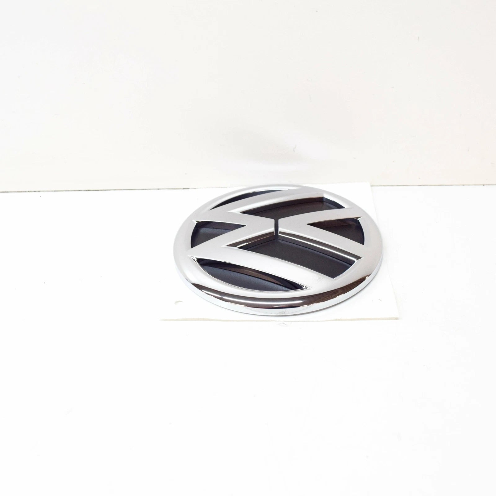 NEW VOLKSWAGEN CADDY 2K REAR EMBLEM BADGE 2K5853630AULM ORIGINAL