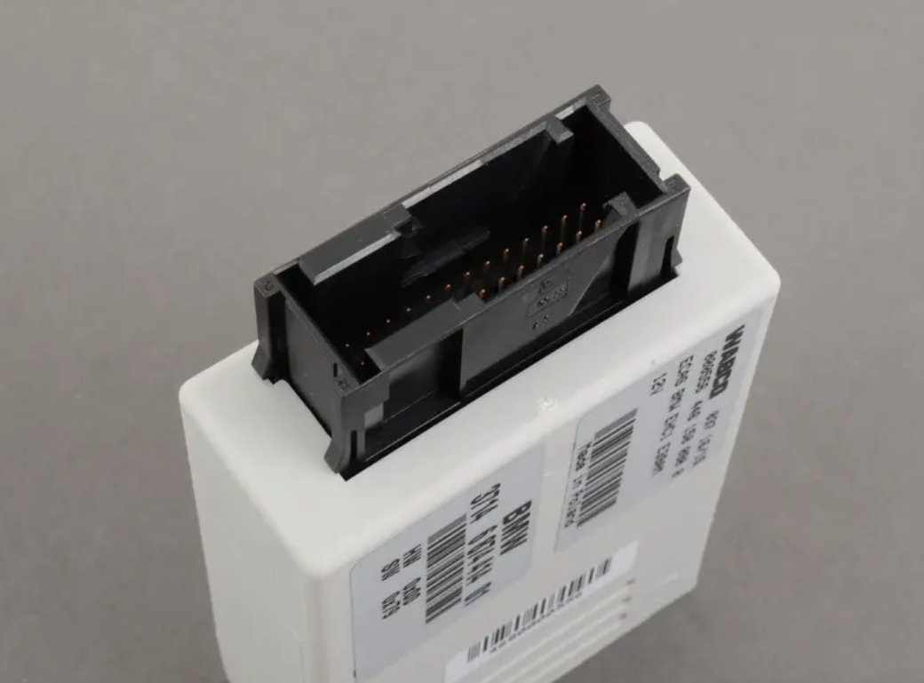 new bmw 5 e39 air suspension control unit 37146874414 6874414 original