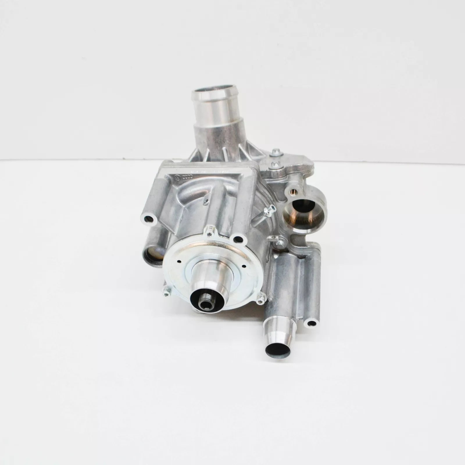 NEW AUDI A8 D4 WATER PUMP 057121011R