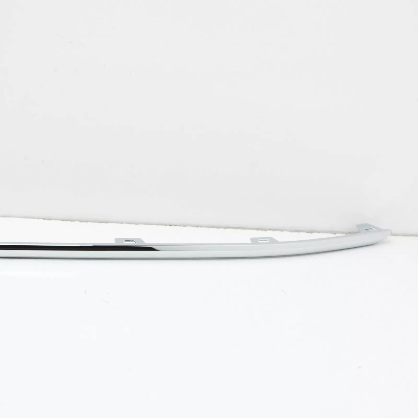 NEW VOLKSWAGEN TIGUAN AD FRONT BUMPER CENTER MOLDING 5NA853101K2ZZ ORIGINAL