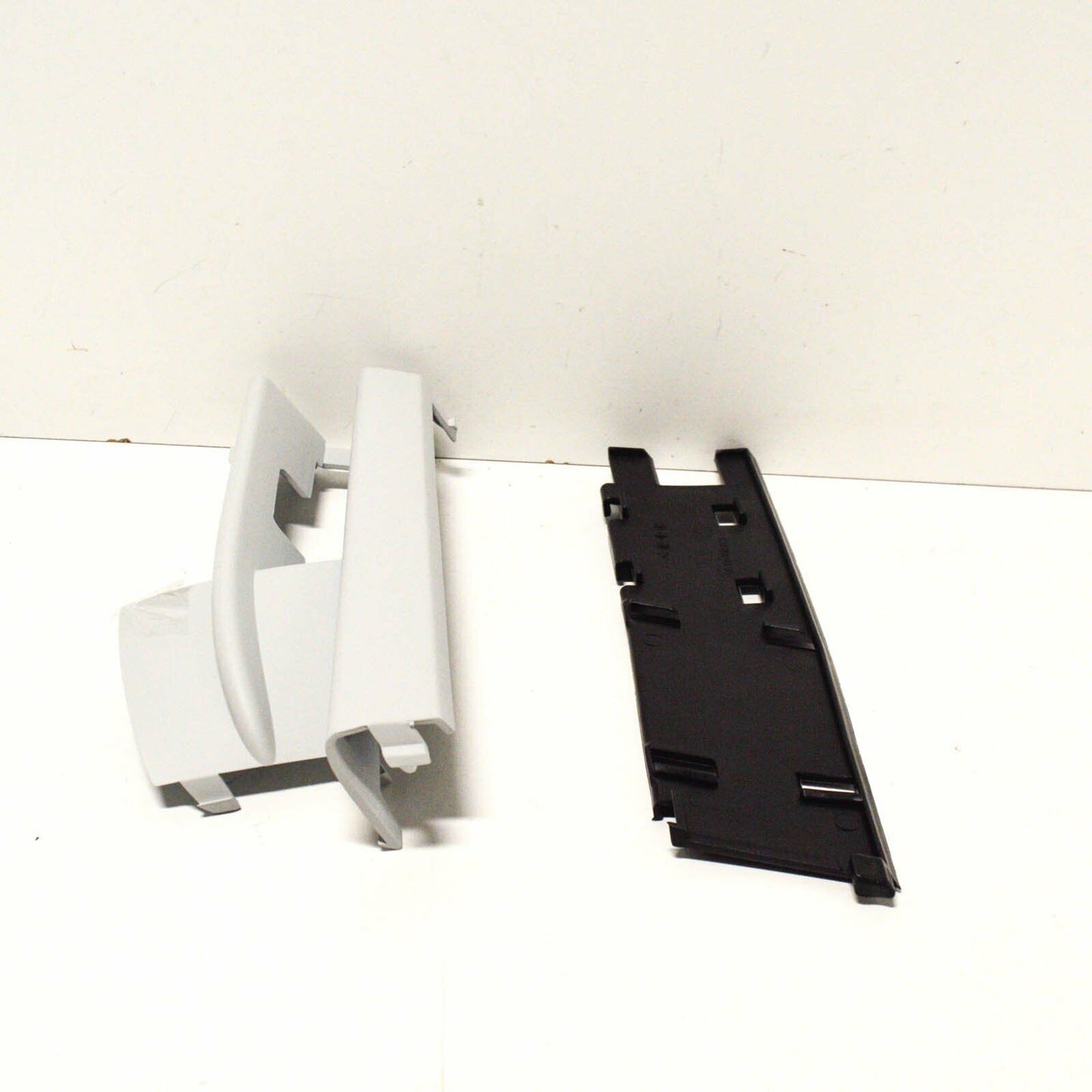 NEW MERCEDES-BENZ SL R129 FRONT TOW HOOK COVER A12988002059999 ORIGINAL