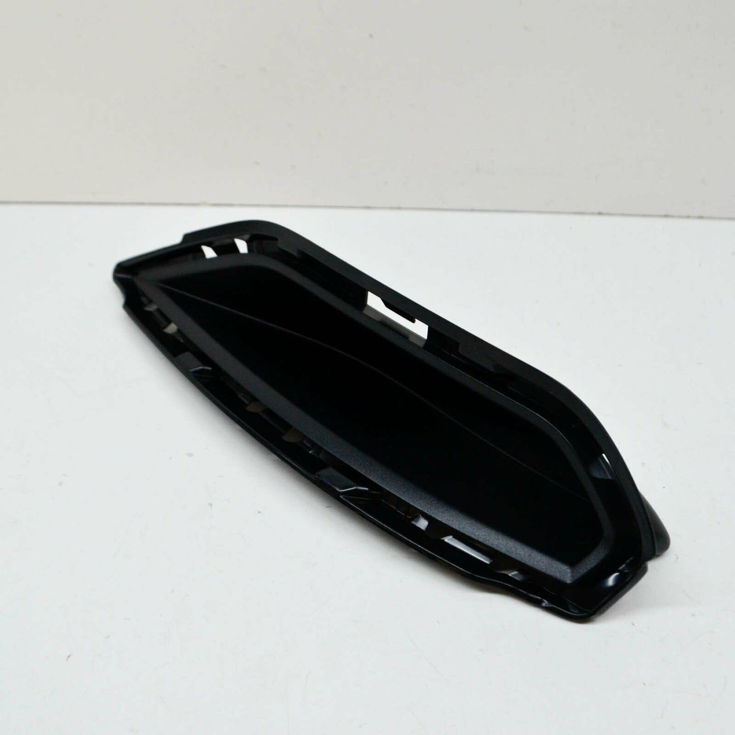 NEW AUDI Q3 F3 REAR BUMPER LOWER LEFT TRIM S-LINE 83A807833A9B9 ORIGINAL
