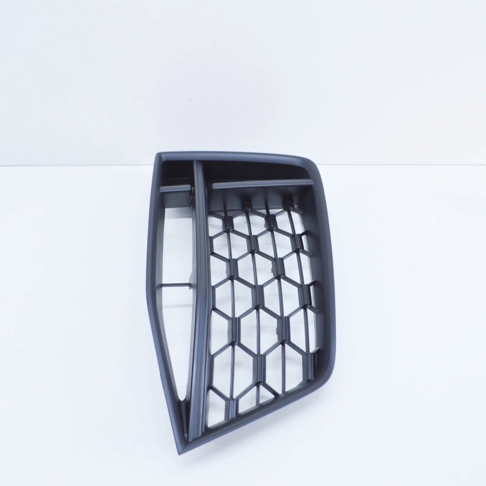 NEW AUDI TT FV FRONT BUMPER RIGHT AIR GUIDE GRILLE 8S0807682G9B9 ORIGINAL