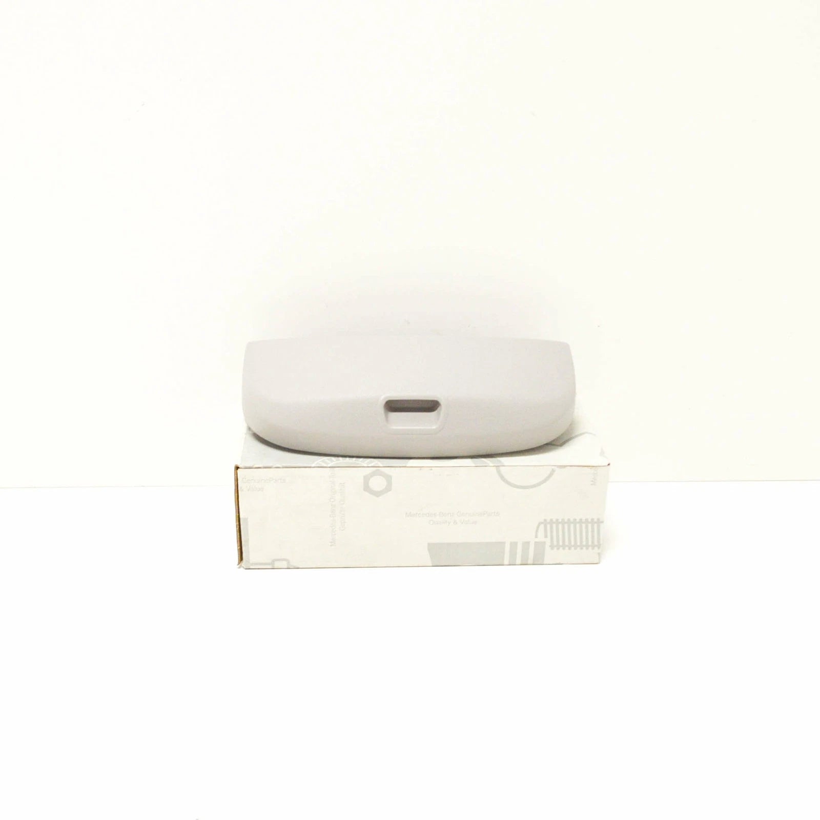 NEW MERCEDES BENZ C-CLASS W204 GREY SUNGLASS HOLDER A20481000417E94