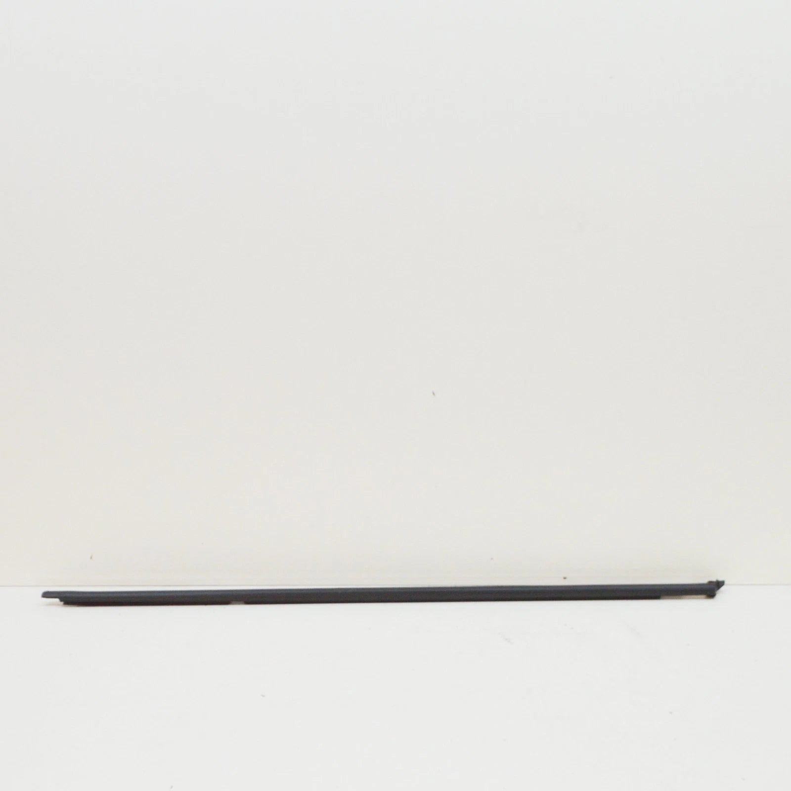 NEW VW PASSAT 3G B8 REAR LEFT OUTER WINDOW APERTURE SEAL 3G5839477C5AP ORIGINAL