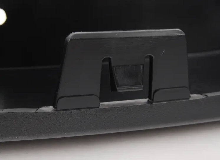 NEW BMW X5 E70 FRONT RIGHT WHEEL ARCH COVER 51777158428 7158428 ORIGINAL