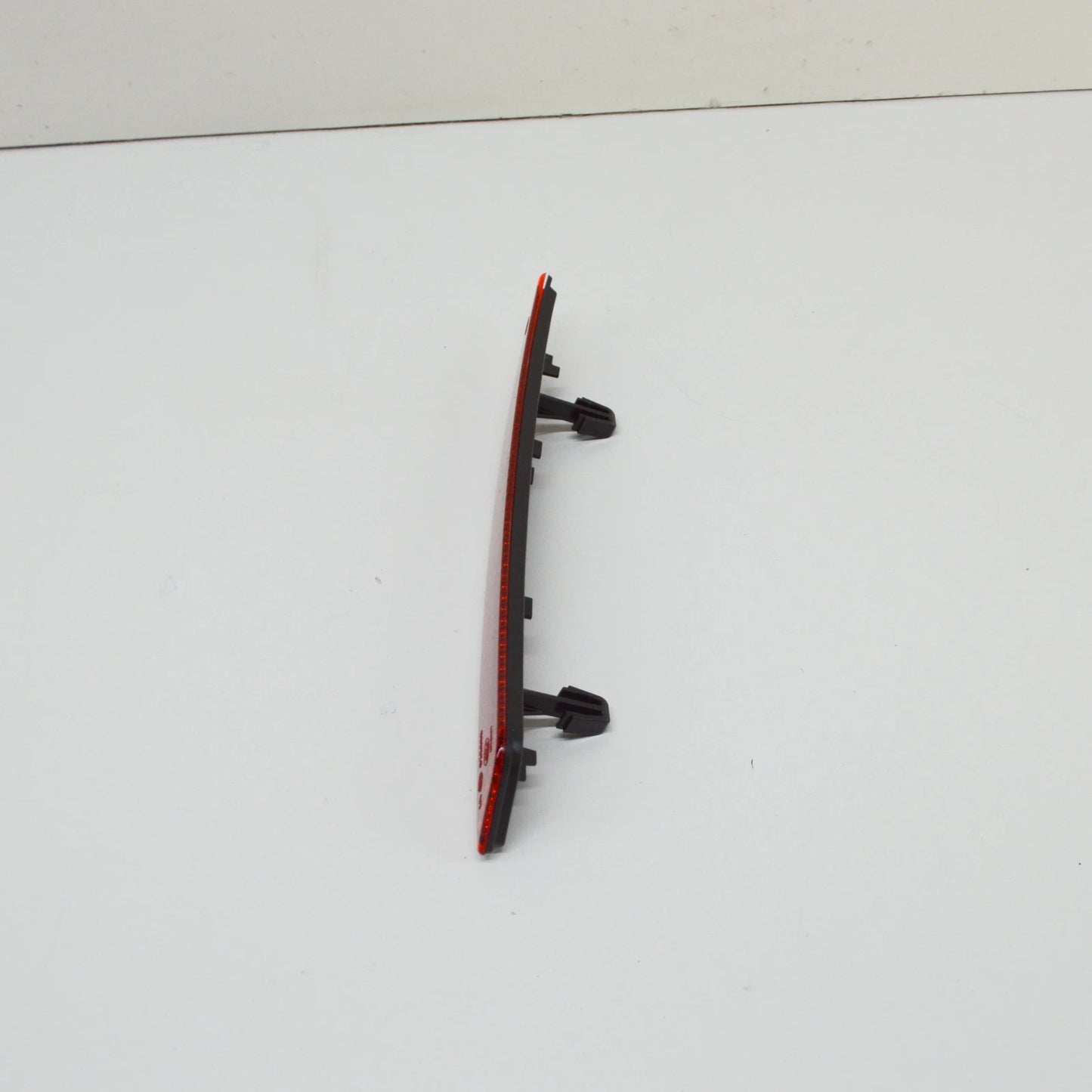 NEW VOLKSWAGEN SCIROCCO REAR BUMPER RIGHT REFLECTOR 1K8945106B 2011