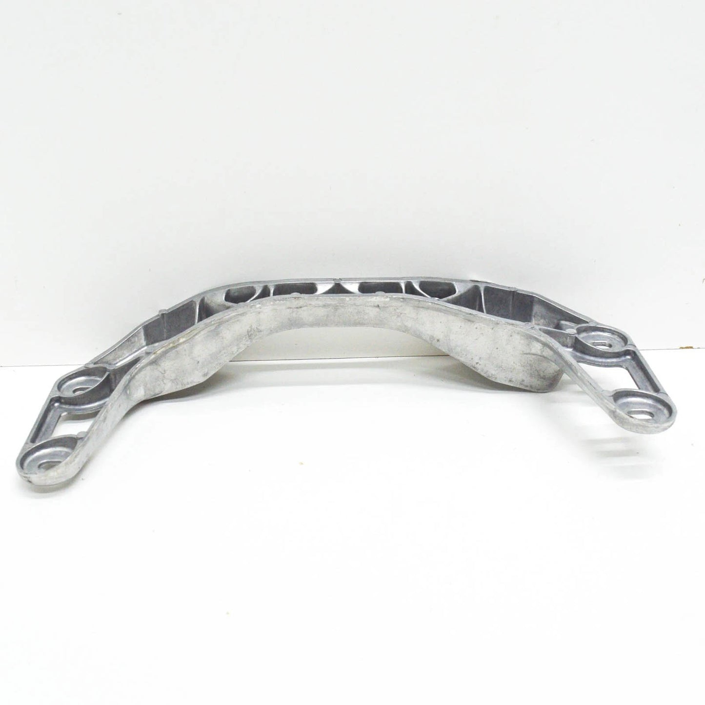 NEW BMW 3 E30 GEARBOX SUSPENSION CROSS MEMBER 23712225261 2225261 ORIGINAL