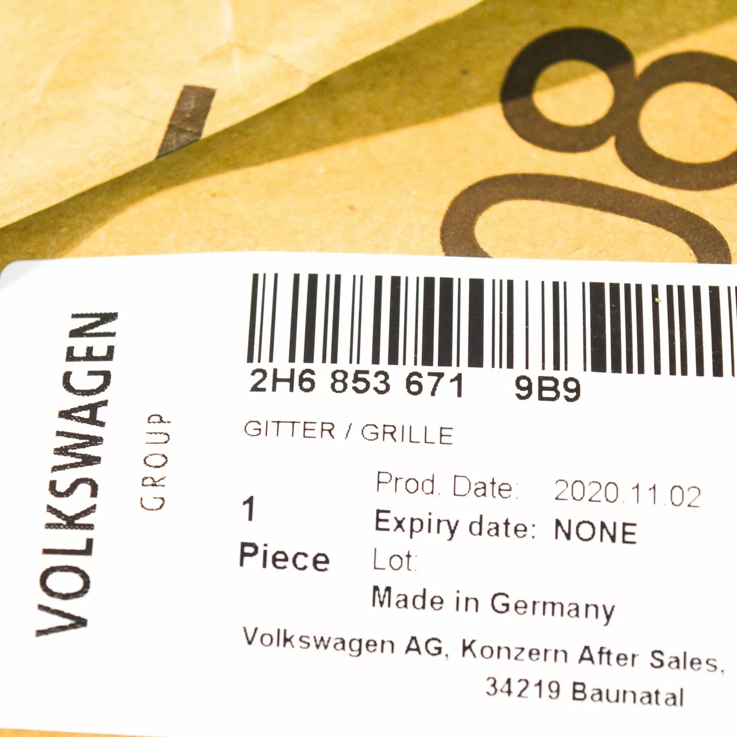 NEW VW AMAROK FRONT BUMPER LOWER GRILLE 2H68536719B9