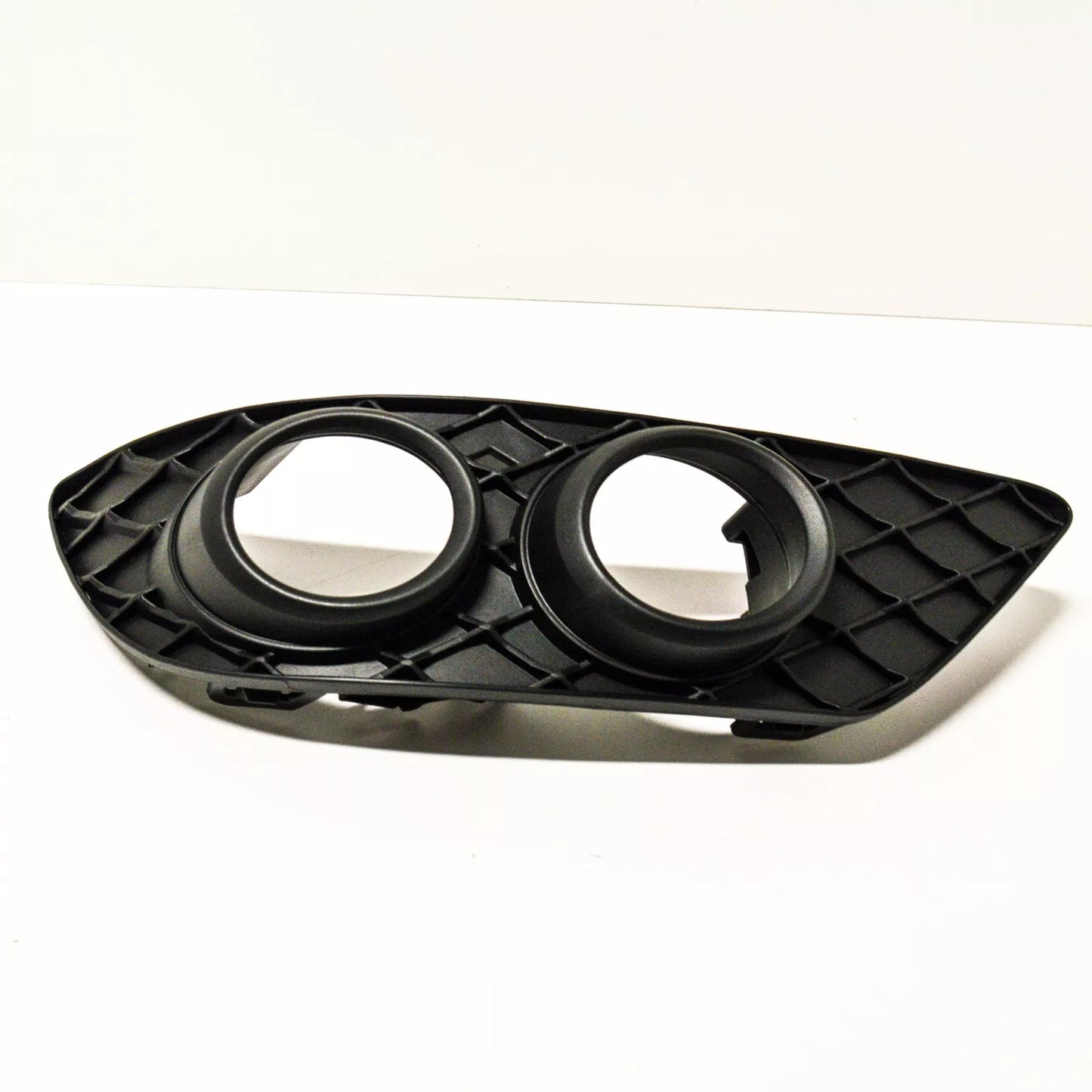 NEW MERCEDES-BENZ C-CLASS W204 FRONT LEFT BUMPER COVER A2048801024 ORIGINAL