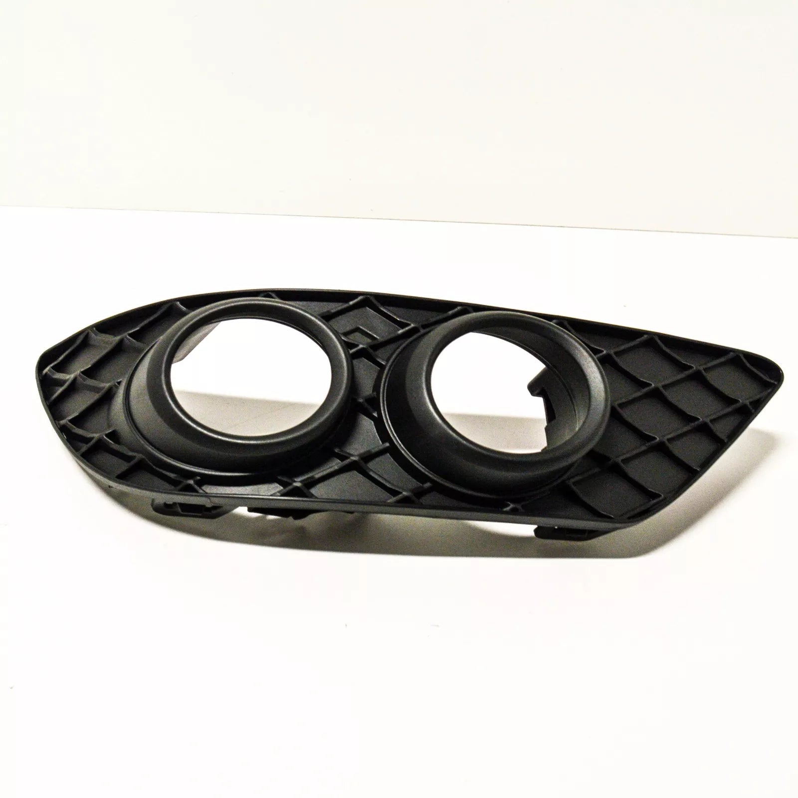 NEW MERCEDES-BENZ C-CLASS W204 FRONT LEFT BUMPER COVER A2048801024 ORIGINAL