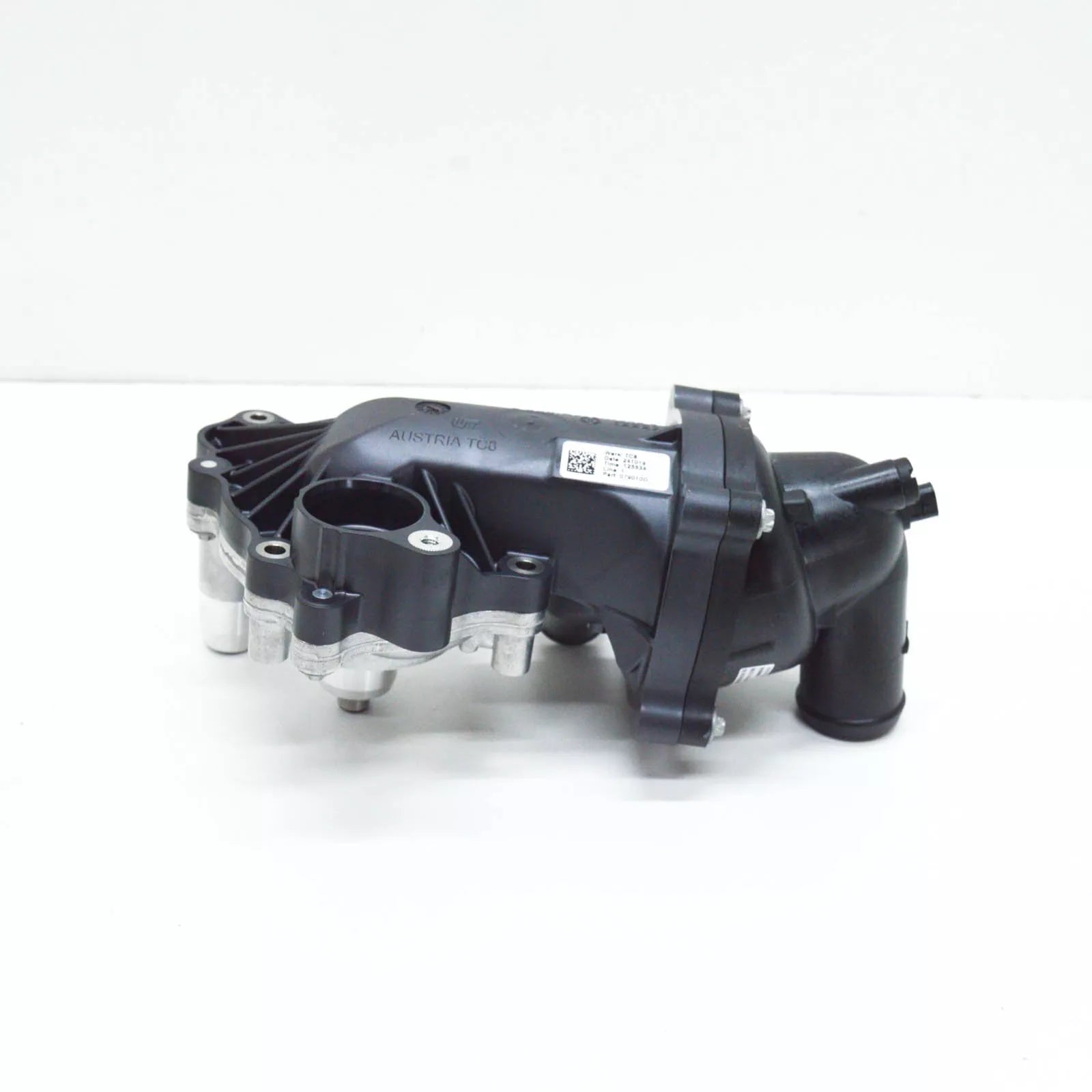 NEW VOLKSWAGEN TOUAREG 7L WATER PUMP 079121010D ORIGINAL