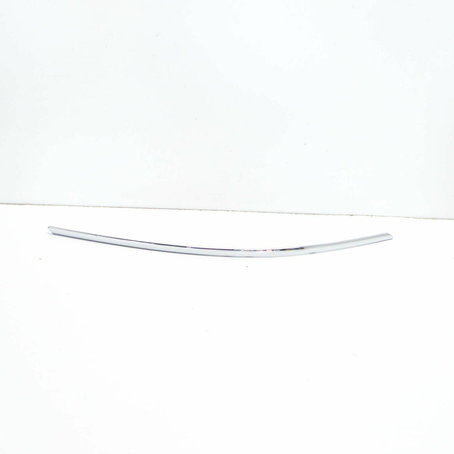 NEW MERCEDES-BENZ B W246 FRONT BUMPER LEFT CHROME MOLDING A2468850421 ORIGINAL