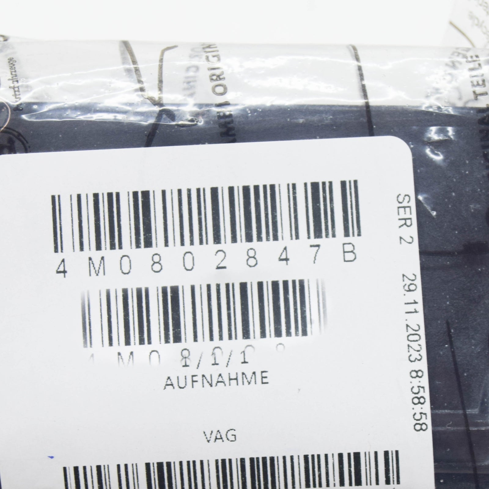 NEW AUDI Q7 4M REAR JACK SOCKET 4M0802847B ORIGINAL