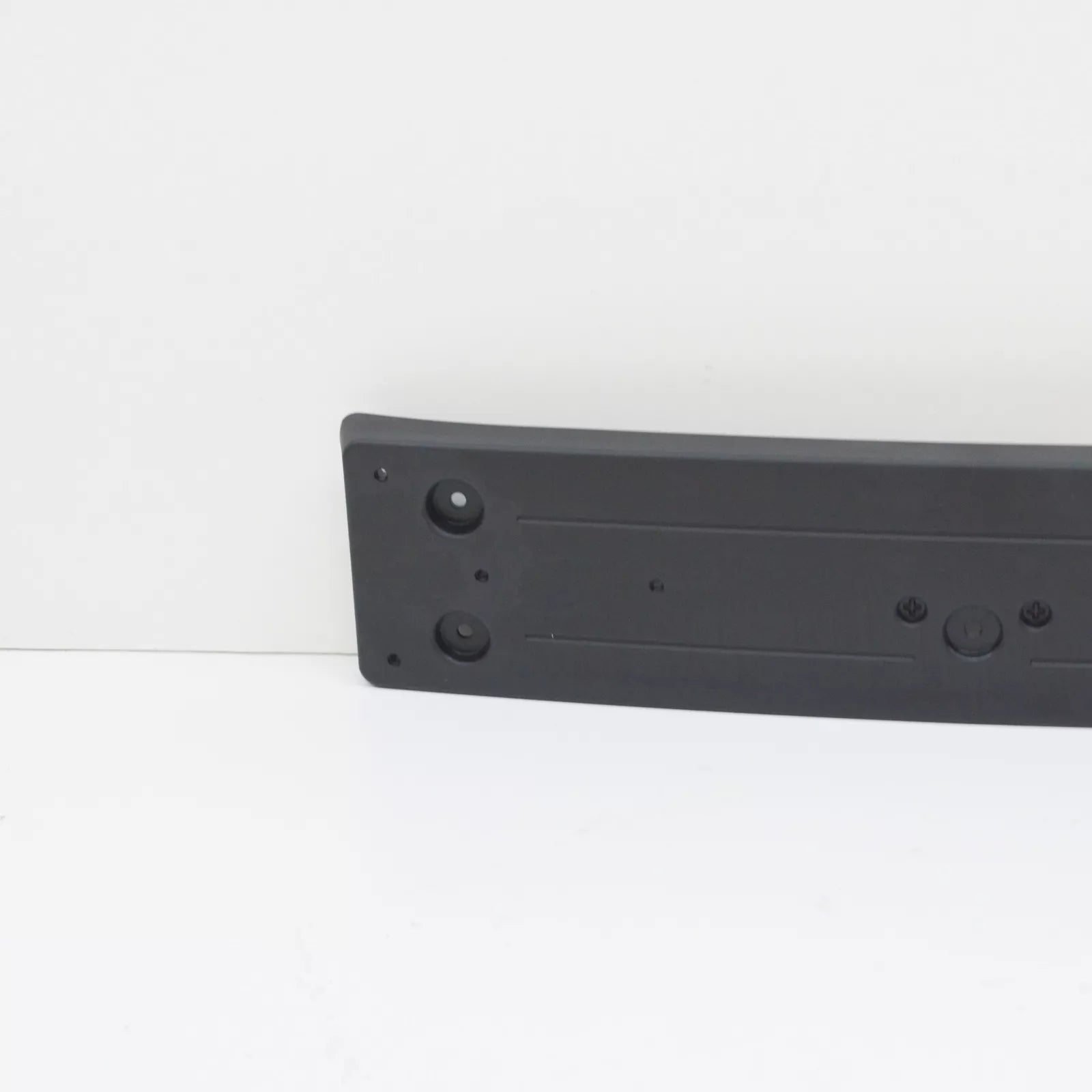 NEW BMW 3 F30 FRONT BUMPER LICENSE NUMBER PLATE SUPPORT 51137396926 2016