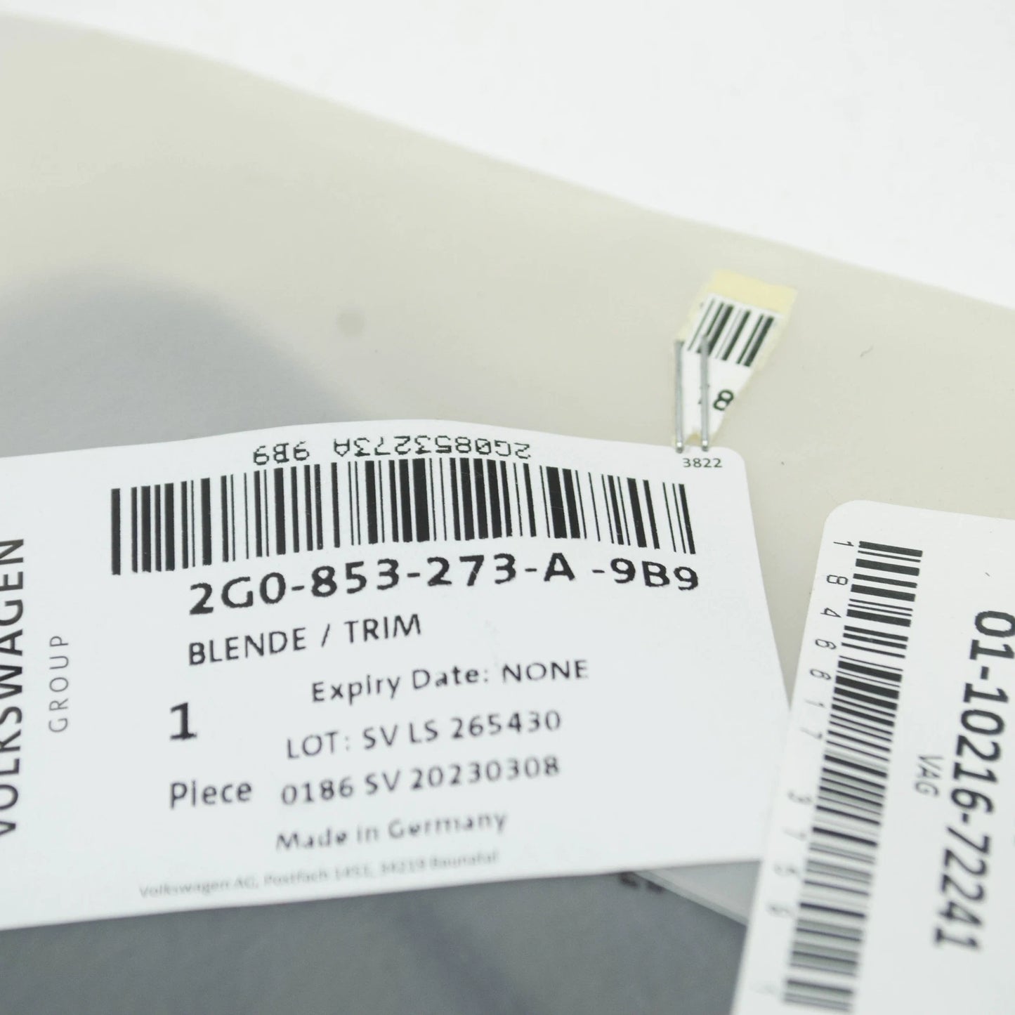 NEW VOLKSWAGEN POLO AW FRONT LEFT BRACKET TRIM 2G0853273A9B9 ORIGINAL