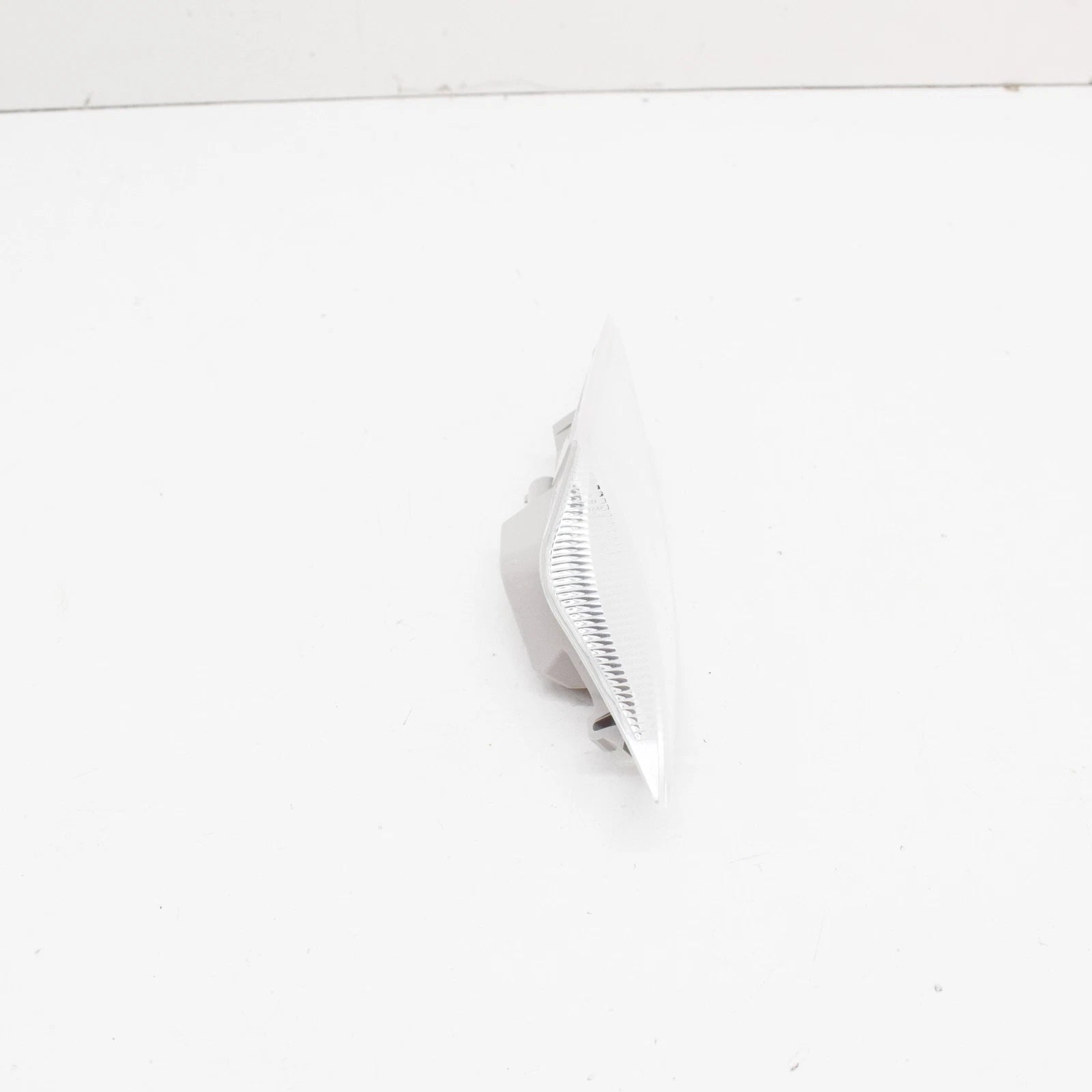 NEW BMW Z4 E89 FRONT RIGHT TURN INDICATOR LAMP 7191760 63137191760 ORIGINAL