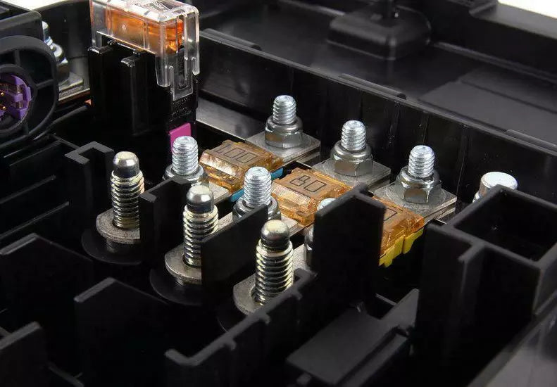 NEW VOLKSWAGEN PASSAT B6 MAIN FUSE SOCKET 3C0937548 ORIGINAL