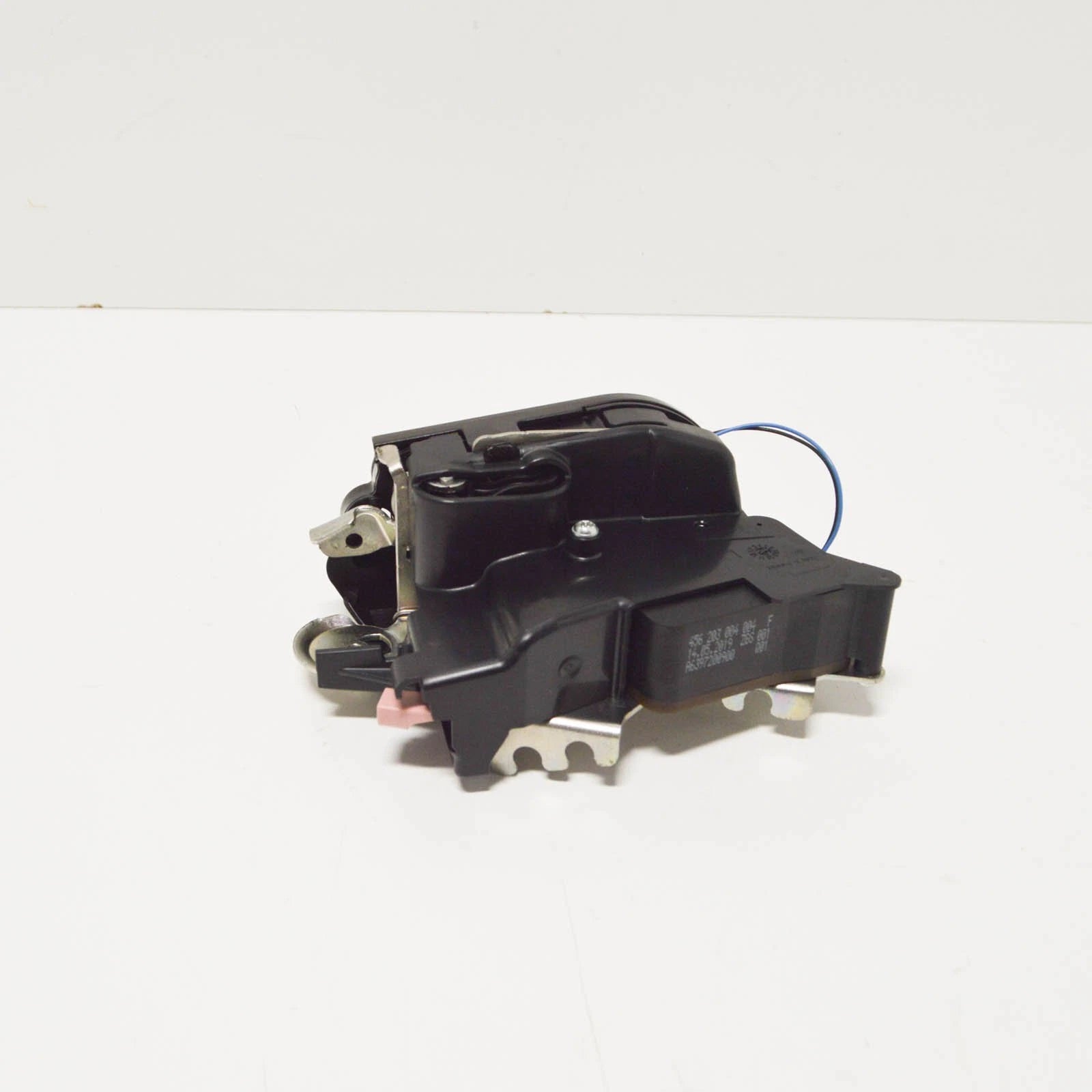 NEW MERCEDES BENZ VITO W639 FRONT LEFT DOOR LOCK RHD A6397200900 ORIGINAL