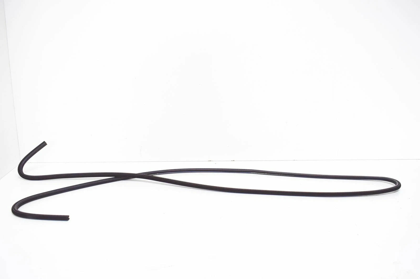 NEW AUDI A4 B7 SUNROOF GLASS GASKET 8D0877297