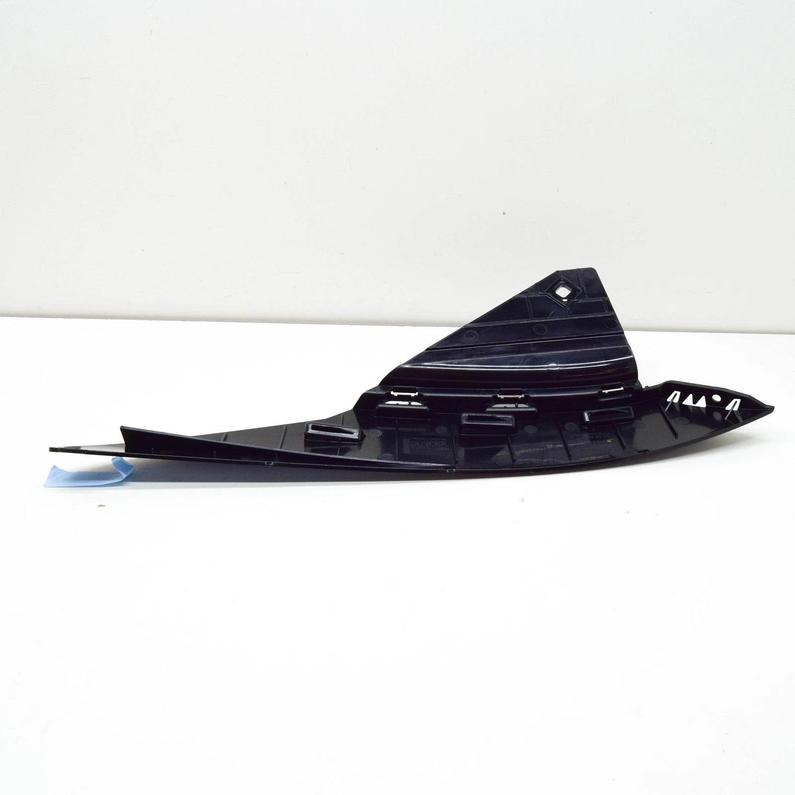 NEW MERCEDES-BENZ CLA COUPE C118 FRONT RIGHT BUMPER BRACKET A1188855000 ORIGINAL