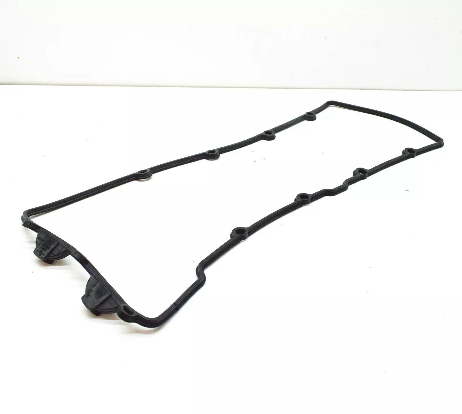 NEW BMW 7 E65 CYLINDER HEAD COVER GASKET 11122248372 ORIGINAL