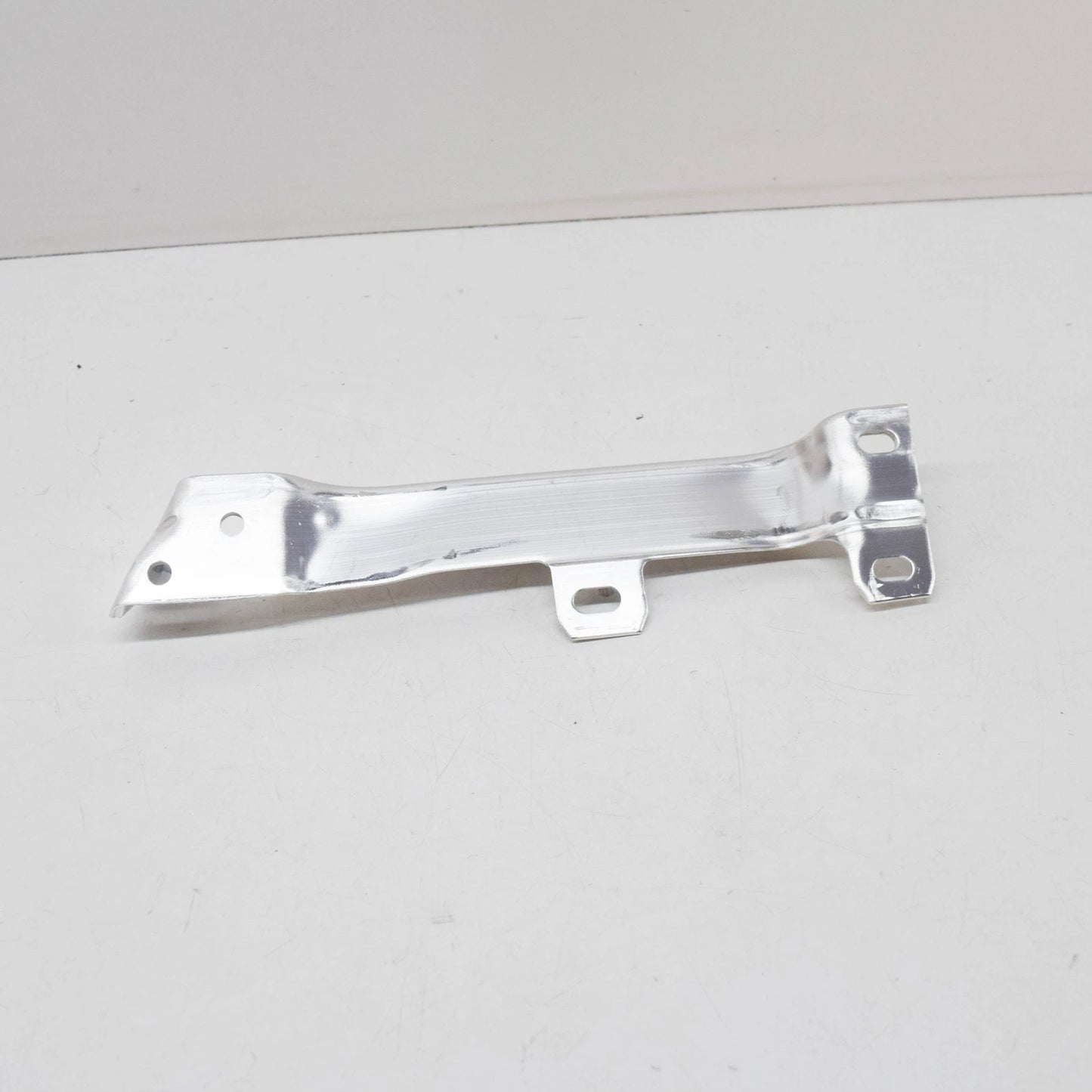 NEW BMW 5 F10 FRONT BUMPER RIGHT BRACKET CONNECTOR 51117158894 2015 ORIGINAL