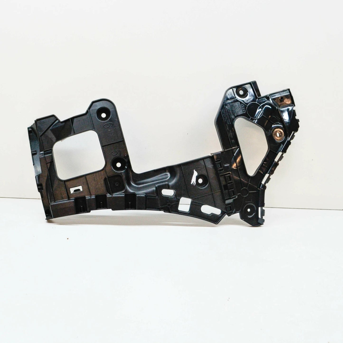 NEW AUDI Q8 REAR RIGHT BUMPER LOWER BRACKET 4M8807454A ORIGINAL