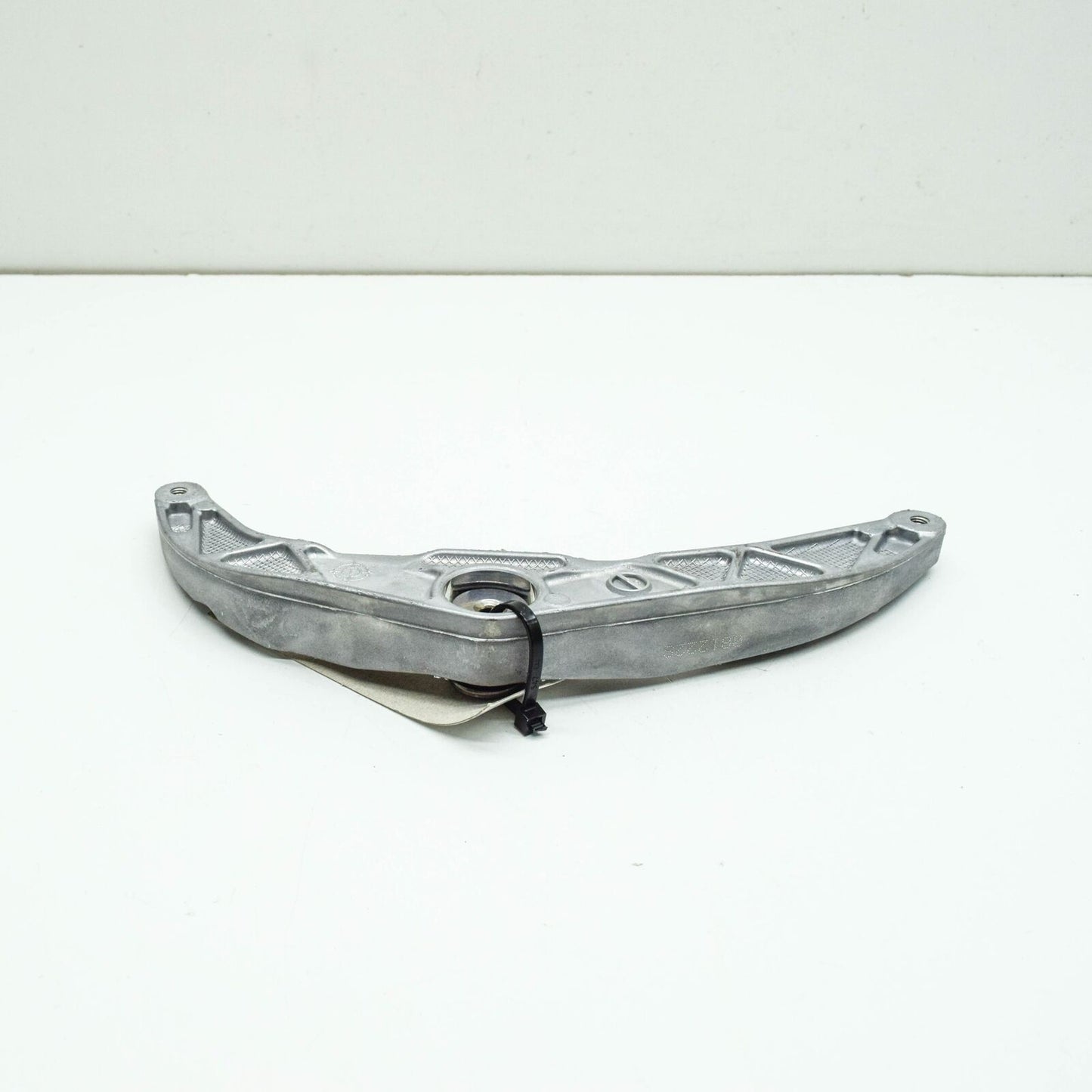 NEW MERCEDES-BENZ CLS C257 CHARGE AIR COOLER MOUNT BRACKET A2640906300 ORIGINAL