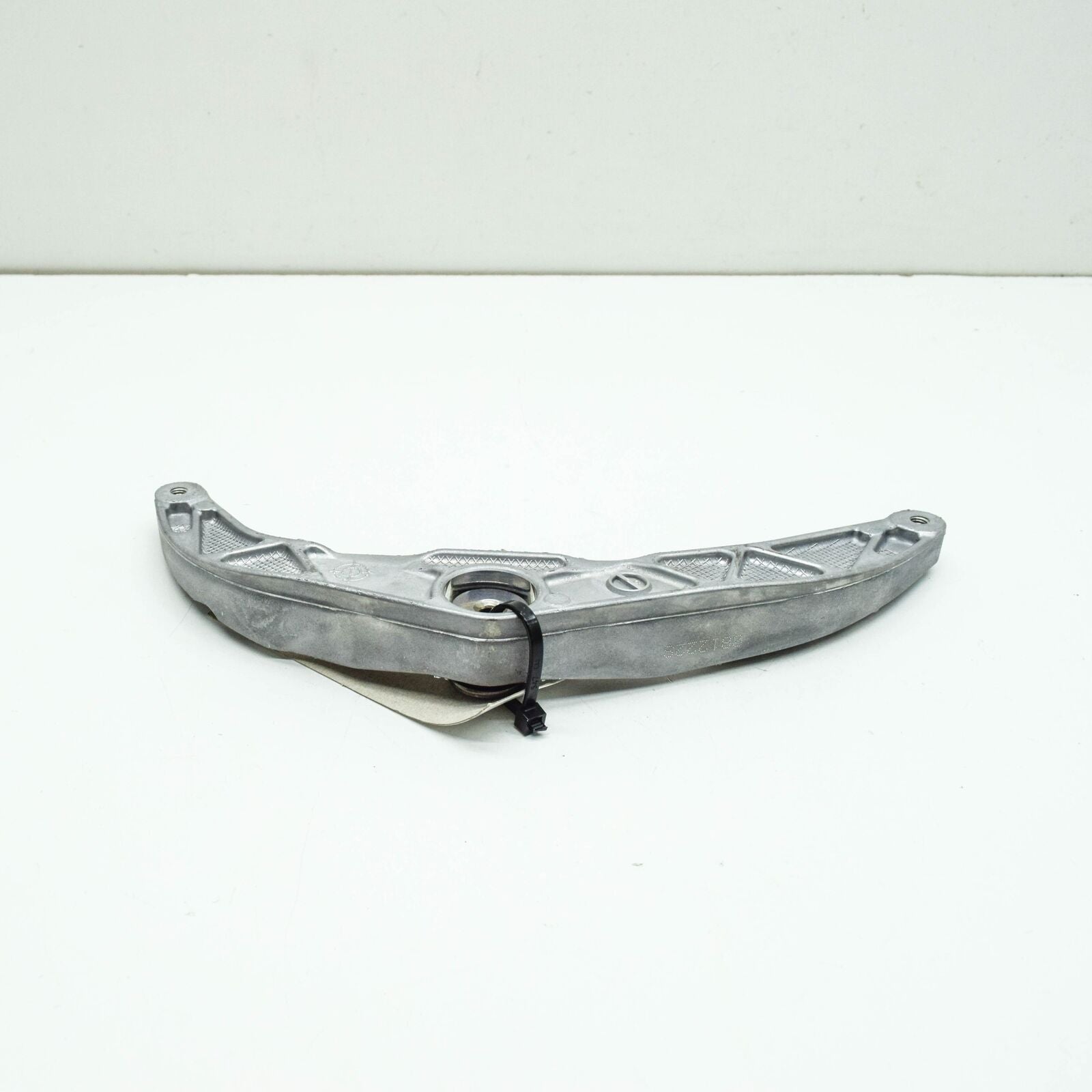 NEW MERCEDES-BENZ CLS C257 CHARGE AIR COOLER MOUNT BRACKET A2640906300 ORIGINAL