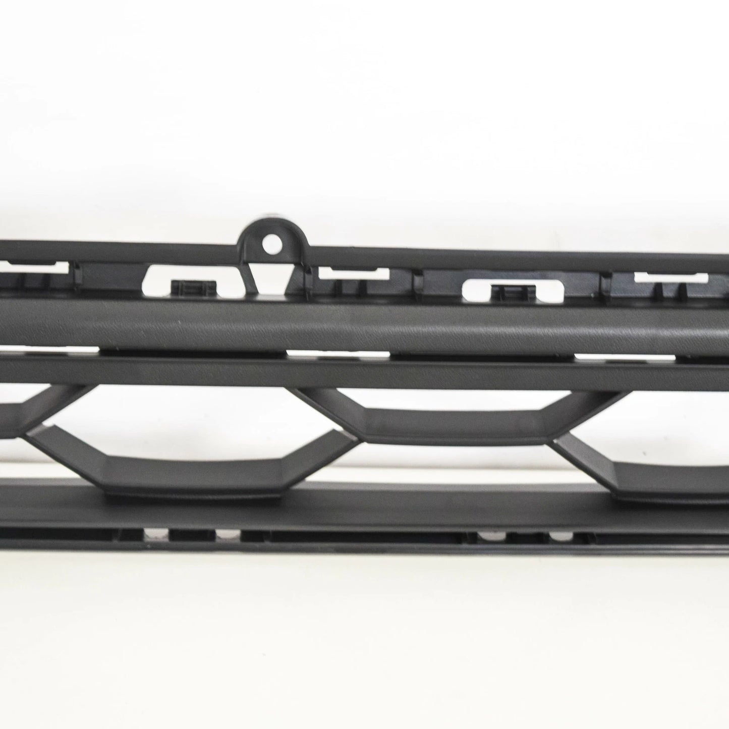 NEW VOLKSWAGEN TIGUAN MK2 FRONT BUMPER LOWER CENTER GRILLE 5NN853677E9B9